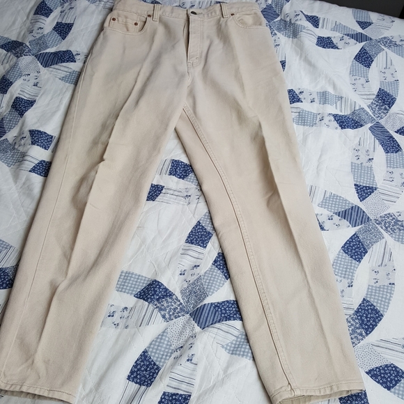 Pristine Levi's 551rlxd fit tapered leg white jean - Picture 3 of 8